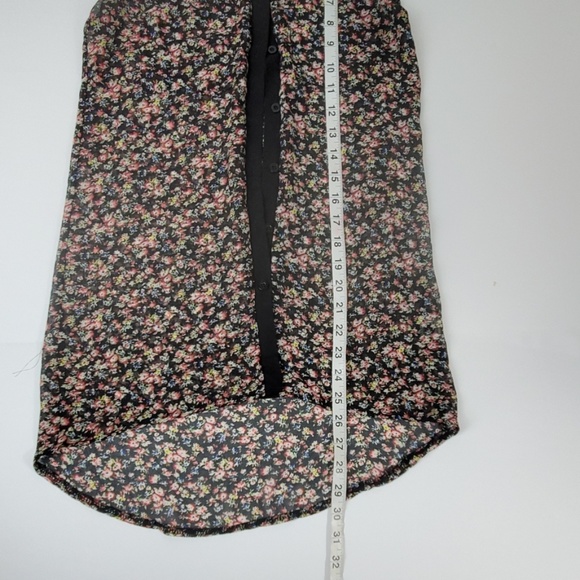 Kirra Sleeveless  Blouse - Picture 5 of 5